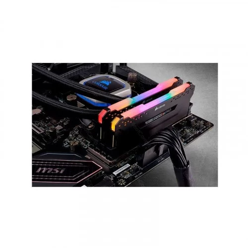 Оперативная память DDR4 16GB 3600Mhz Corsair RGB Pro CMW16GX4M2Z3600C18 