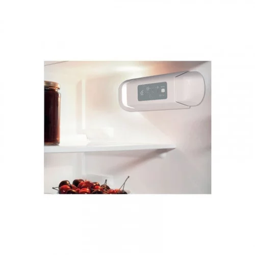Холодильная камера встраиваемая Whirlpool WBUF011 